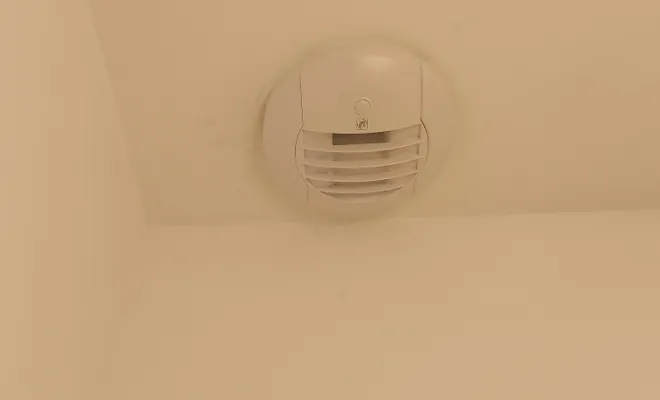 Pose de VMC dans une arrière cuisine dans une villa, Amiens, FLO ELEC