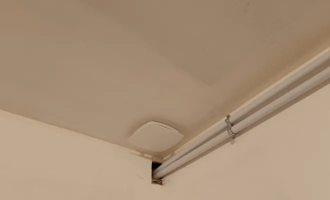 Poser d'une bouche d'insufflation dans le salon à Beauchamps, FLO ELEC
